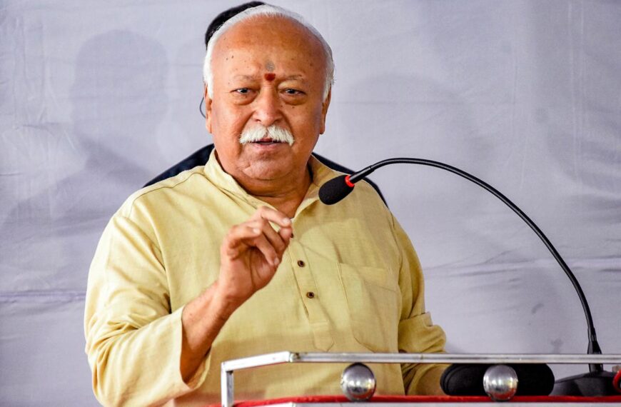 আমেরিকার সফরে RSS প্রধান…