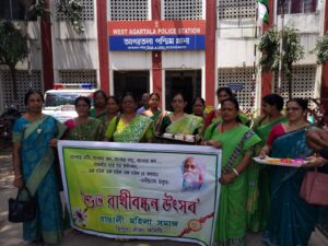 ভ্রাতৃত্ব বন্ধন রাখি উৎসবে মেতেছে রাজ্যবাসী