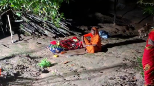 ময়নাতদন্ত ছাড়া মহিলার দেহ পরিবারের হাতে তুলে দেওয়ার&hellip;