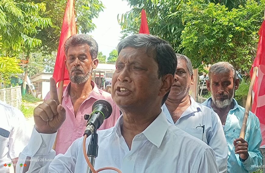 মন্দির নগরীর রাজপথ কাঁপিয়ে জেলা শাসকের কাছে ডেপুটেশন&hellip;