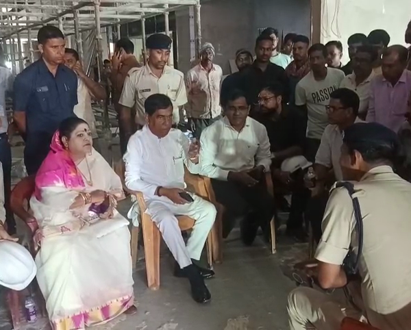 পুজোর আগেই শহর যানজট মুক্ত করতে ময়দানে মেয়র!
