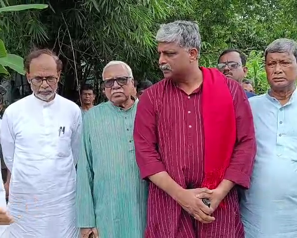 বিষে ক্ষতিগ্রস্ত মৎস্য চাষিদের পুকুর পরিদর্শনে বিভিন্ন সংগঠনের&hellip;