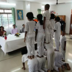 মুখ্যমন্ত্রীকে কাছে পেয়ে উৎফুল্লিত চাইল্ড হোমের শিশুরা
