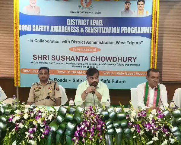 মন্ত্রী তথ্য দিলেন কমেছে পথ দুর্ঘটনায় প্রাণহানীর ঘটনা!