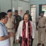 তুলাশিখর-পদ্মবিল ব্লক পরিদর্শনে নির্বাচন কমিশনার!