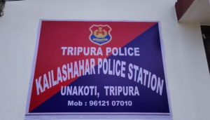 পুলিসের ভূমিকায় ক্ষোভ আক্রান্ত যুবকের মা’র!