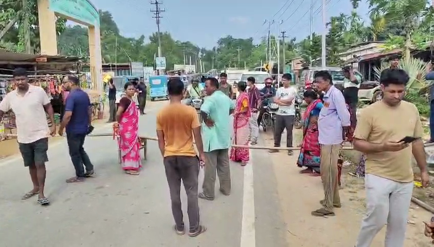 জল ভোগান্তি, অবরোধ ভুক্তভোগীদের!