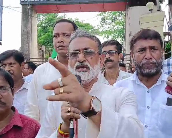 জ্ঞানেশ কুমারকে গদ্দার বলে কটাক্ষ আশিসের!