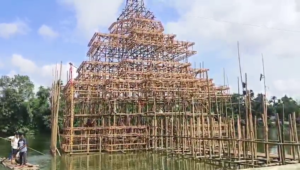 জল মহলে কৃষ্ণ দুর্গা দর্শনার্থীদের নজর কাড়বে