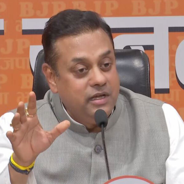 রাষ্ট্রপতিকে রাস্তার রাজনীতিতে টানছেন বিরোধীরা’, তীব্র আক্রমণ সম্বিত…