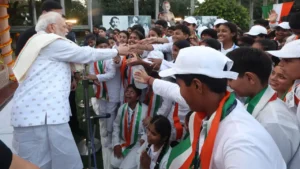 গান্ধী স্মৃতিতে সর্বধর্ম প্রার্থনা সভায় মোদী, শুনলেন পড়ুয়াদের&hellip;