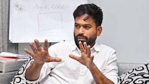 মহিলা অফিসার গিয়ে বললেন ‘চা খেতে যাবেন?’, প্রতিবাদ&hellip;