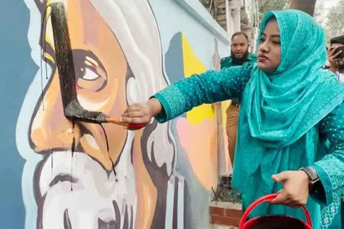 রবীন্দ্রনাথের ছবিতে কালি, রাষ্ট্রদ্রোহিতার…