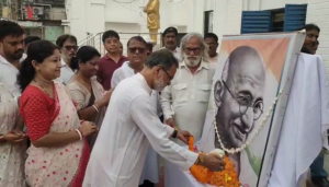 শ্রদ্ধার সঙ্গে জাতির জনককে স্মরণ রাজ্যে!