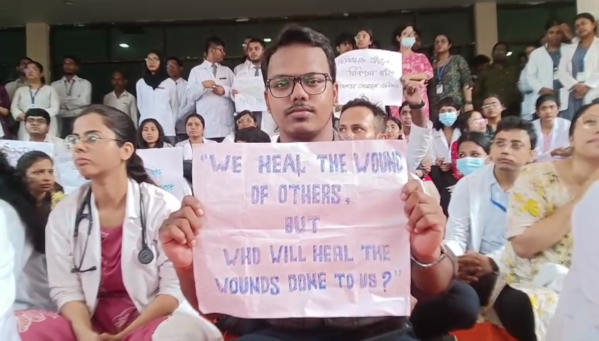 আশ্বাসে আন্দোলন প্রত্যাহার রেসিডেন্ট ডক্টরস এসোসিয়েশনের