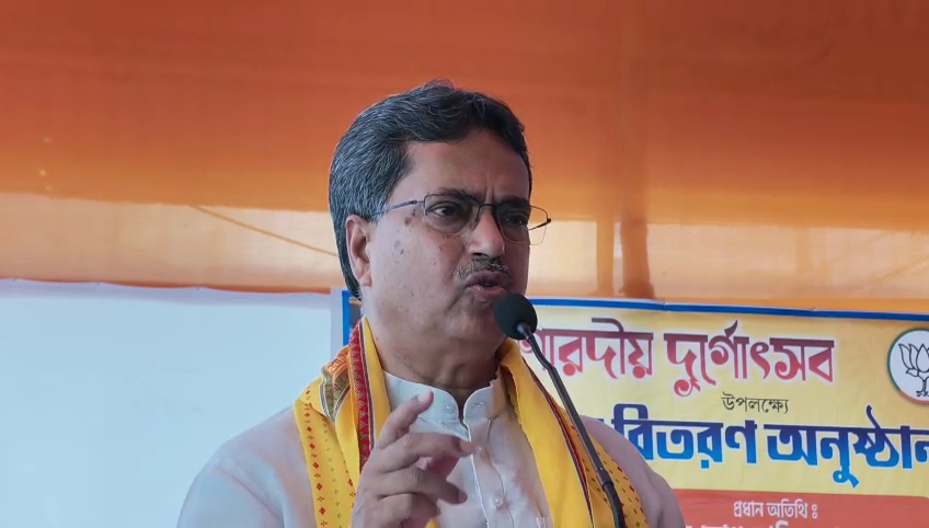 পূর্বতন সরকার গণতন্ত্রের মুখোশ পড়ে চলতো:মুখ্যমন্ত্রী