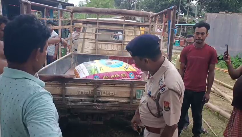 দুর্নীতির অভিযোগ প্রধানের বিরুদ্ধে!