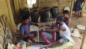 ঢাকের বোলেই বেঁচে থাকে ঐতিহ্য!