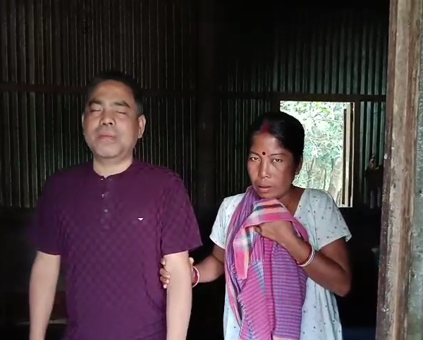 শিক্ষক চাইছেন সামাজিক ভাতা!