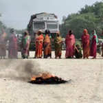 অষ্টমীতেই বিকল্প জাতীয় সড়ক অবরোধ!