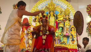 ছোট্ট বেদান্তিকা পূজিত হলেন দেবী রূপে!